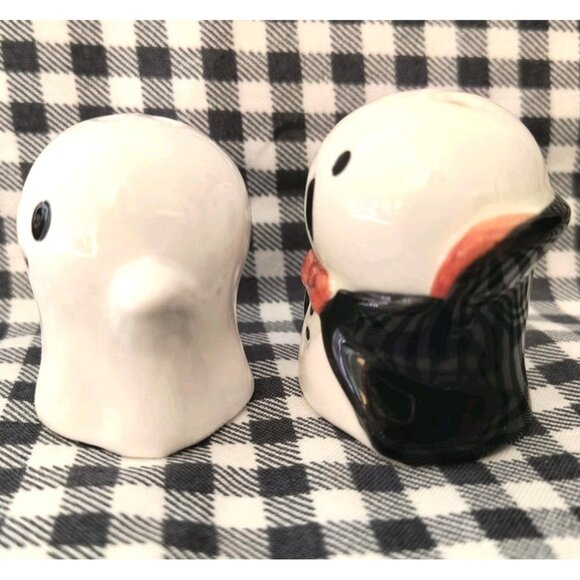 Halloween Ghosts Mini Salt and Pepper Shakers, Dracula Cutie Boo Ghosties, NEW - Picture 6 of 8